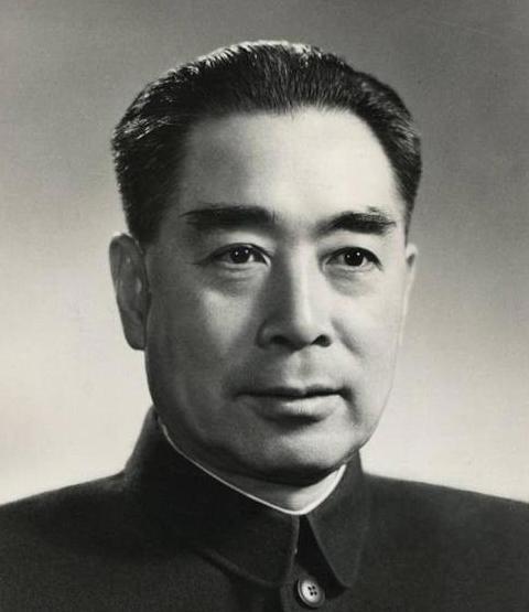 以史为鉴 面向未来以史为鉴，面向未来意味着从历史中吸取经验教训，以指导当前和未来的决策和行为。这句话包含了丰富的哲理和智慧，对于个人成长、社会发展以及国家进步都具有重要意义。