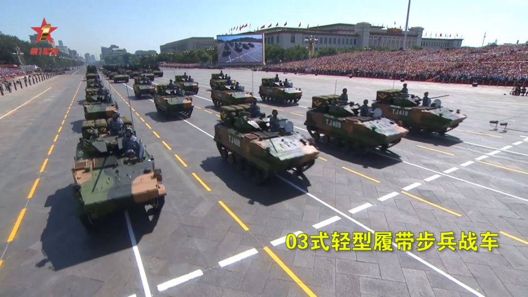 九三阅兵全程回顾九三阅兵是中国纪念抗日战争暨世界反法西斯战争胜利的一次阅兵仪式，以下是九三阅兵全程回顾