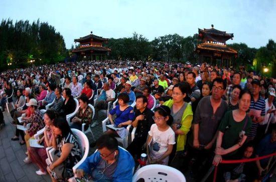 5万人离场后干干净净5万人离场后，留下的只有干干净净——一场盛大的转变